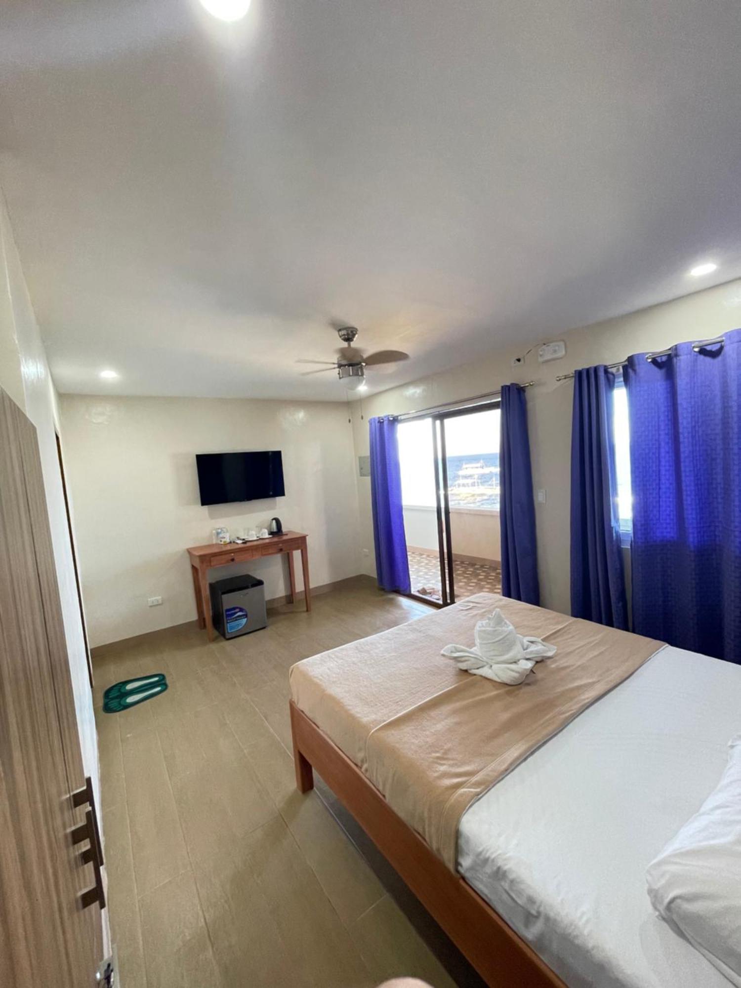 Marina Village Moalboal Exterior photo